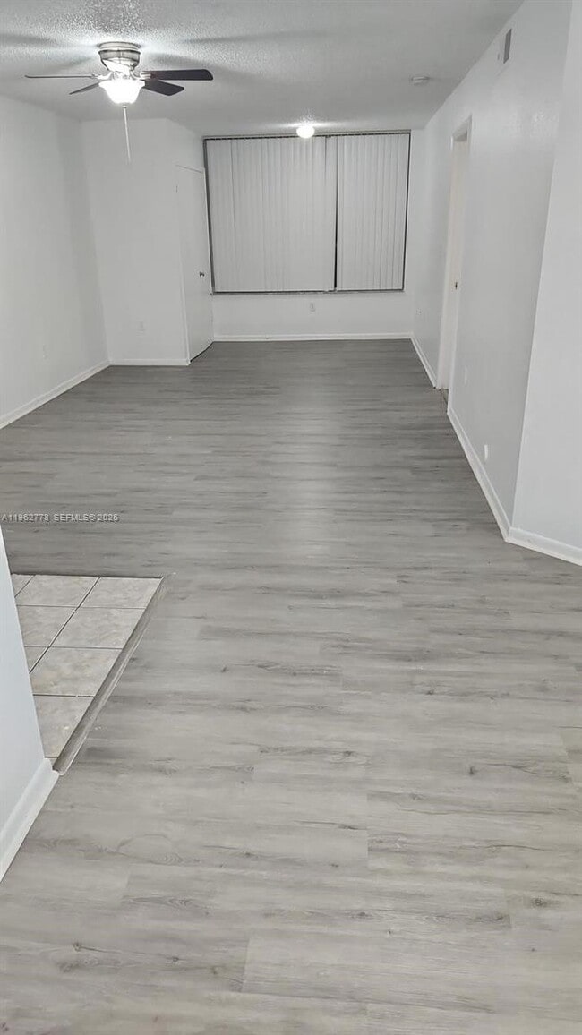 Foto del edificio - 2850 N Oakland Forest Dr