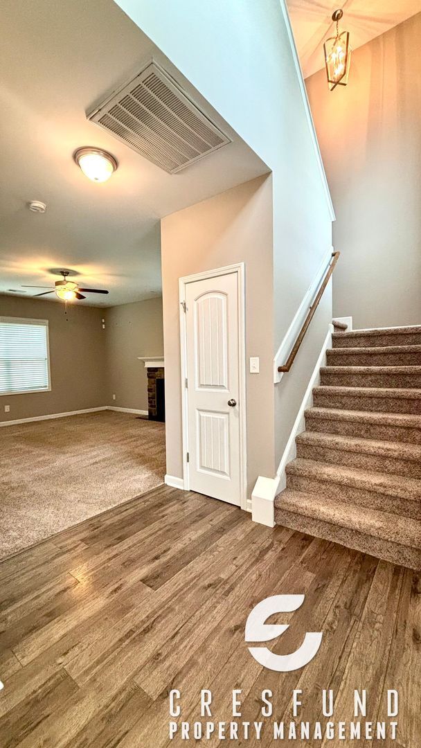 Foto del edificio - Spacious, Stylish & Close to It All – 3 Be...