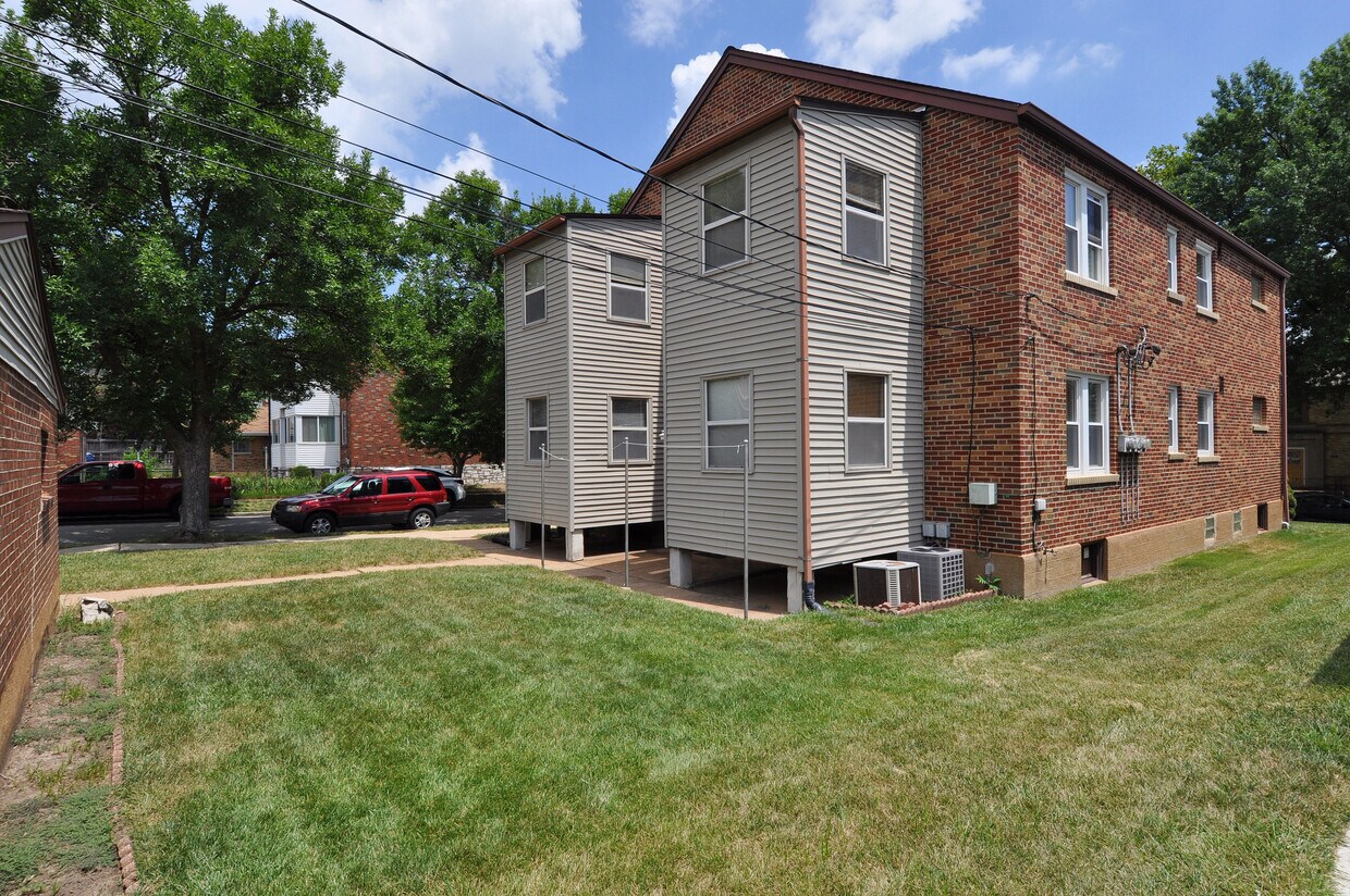 3401 Lawn Ave Unit 3401 Lawn Ave (1st Floor), St. Louis, MO 63139