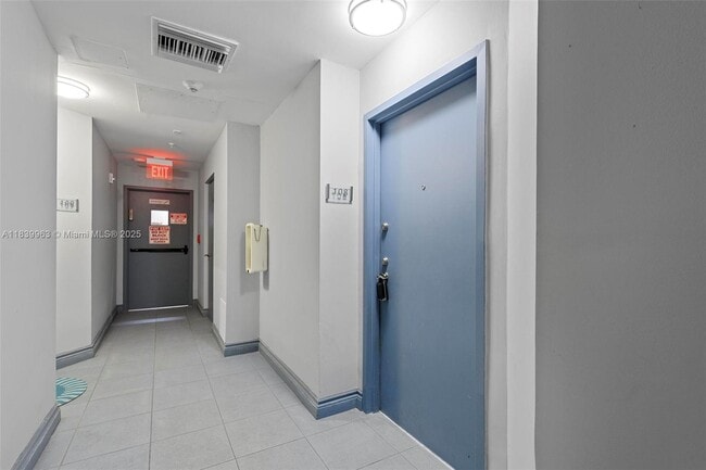 Foto del edificio - 1688 West Ave