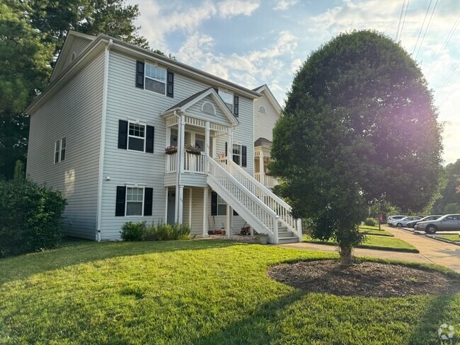 Building Photo - 203 Schultz St