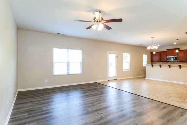 Building Photo - 10812 Maryanna Ct