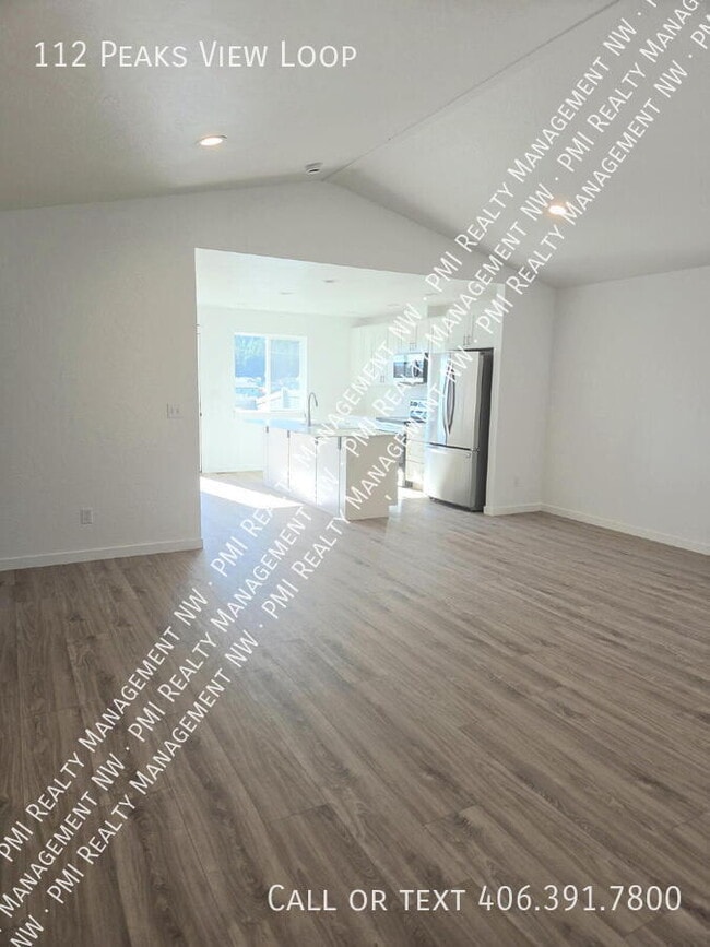 Building Photo - 112 W View Dr