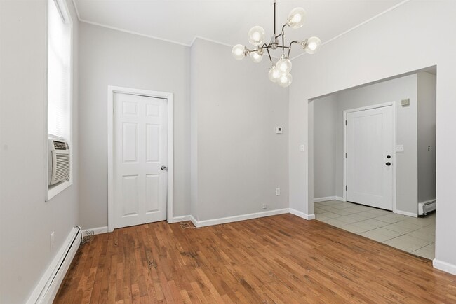 Building Photo - 154 South St