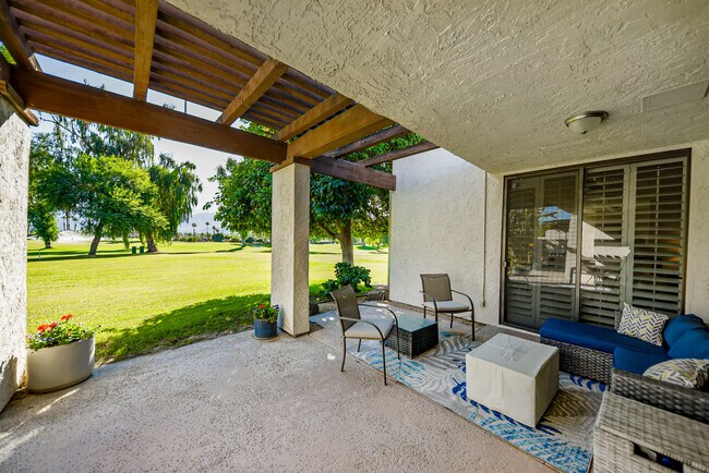 Foto del edificio - 749 Inverness Dr