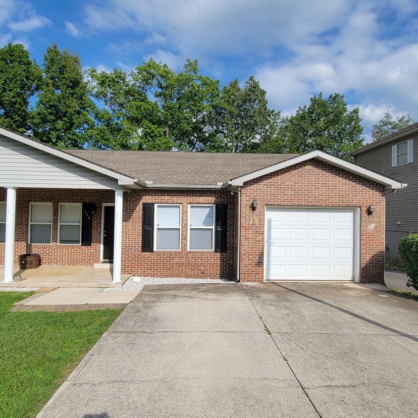 109 Eastgate Cir Unit 109Eastgate, Cookeville, TN 38506 Room for Rent