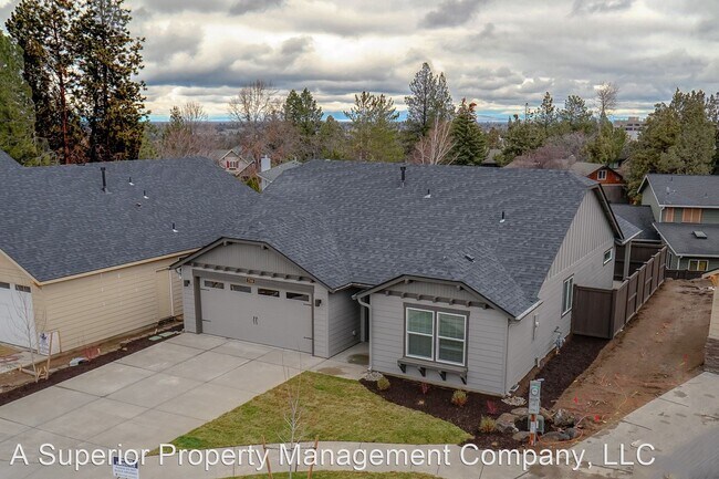 Building Photo - 3 br, 2 bath House - 1746 NE Janice Way