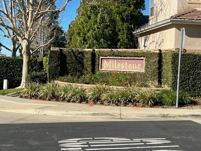 Foto del edificio - 2484 Gatehouse Ln