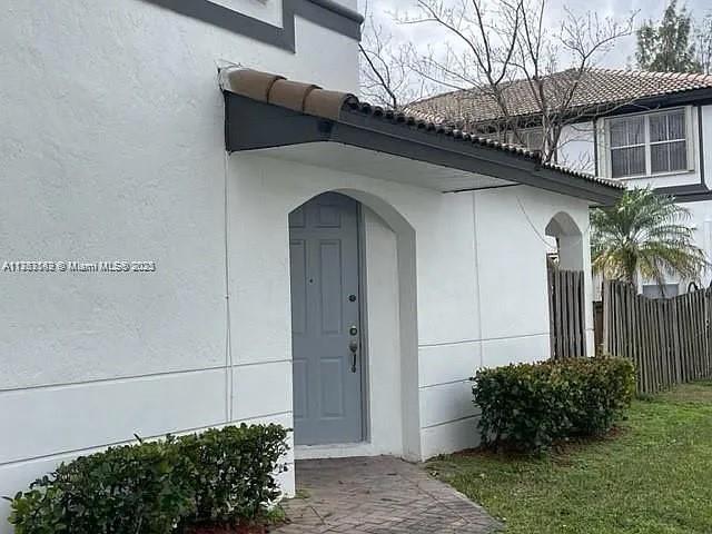 Foto del edificio - 7778 NW 116th Ave