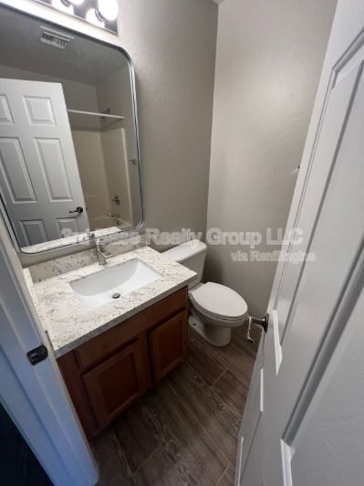 Foto del edificio - 12425 W Flanagan St