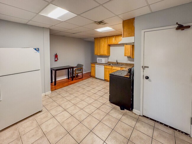 Foto del edificio - 2014-2016 N Charles St