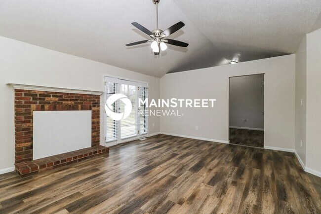 Foto del edificio - 3 Bedroom Pet-Friendly Home in FLORISSANT, MO with Main Street Renewal