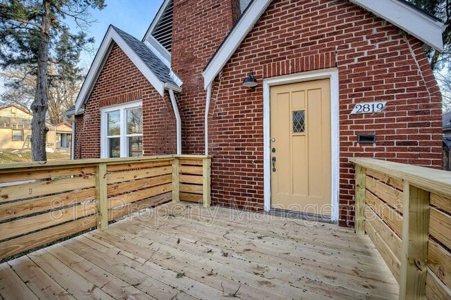 Building Photo - 2819 E 63rd St