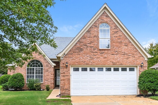 Building Photo - 916 Keebler Cove