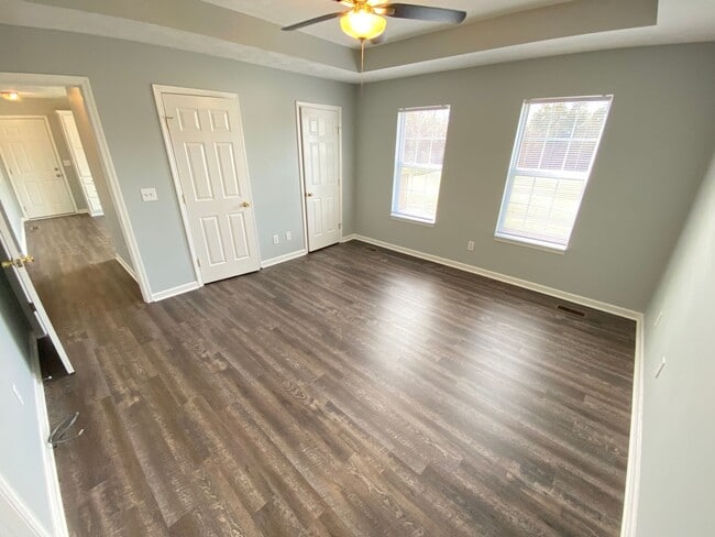 Building Photo - G TEAM - FOR LEASE - 3 BED, 2 BATH, 1200sq...