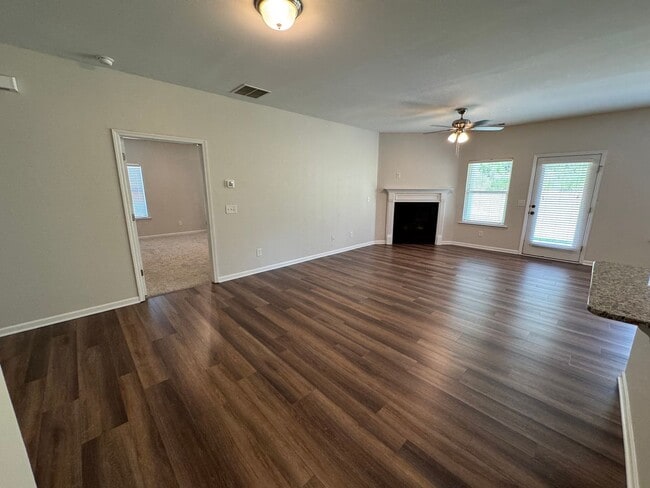 Building Photo - Nice 3/2 house in West Rome- $1,995