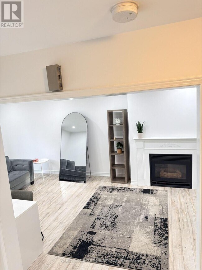 Photo du bâtiment - 1027 Ridgemount Blvd