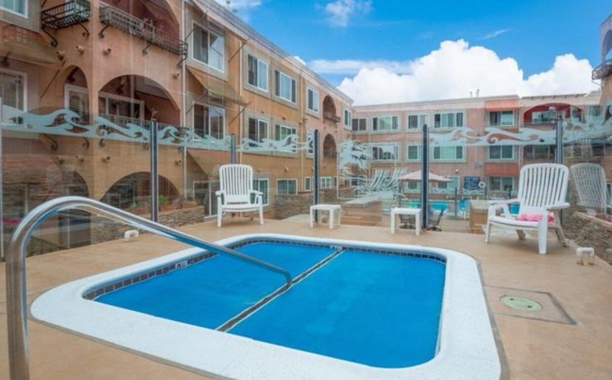 Foto principal - 860 Turquoise St