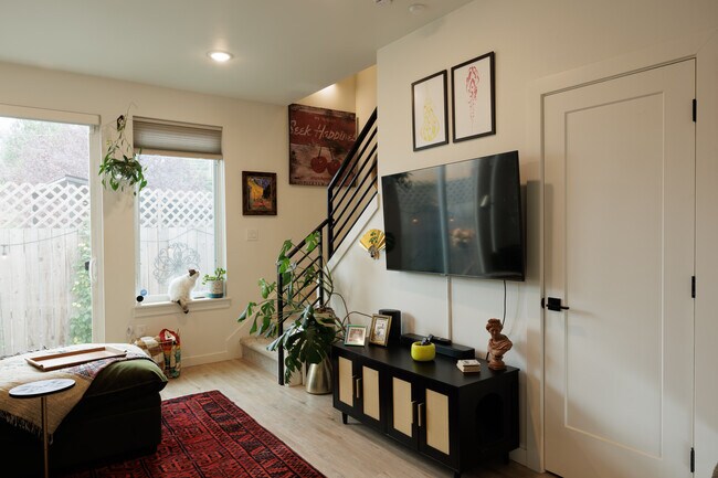 Foto del edificio - 7474 N Oswego Ave