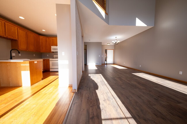 Foto del edificio - 15819 Porchlight Ln