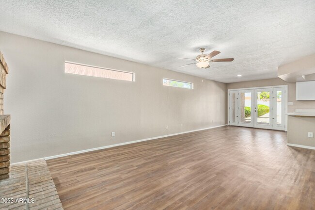 Building Photo - 6920 W Morrow Dr