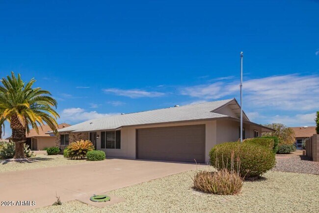 Building Photo - 17615 N Whispering Oaks Dr