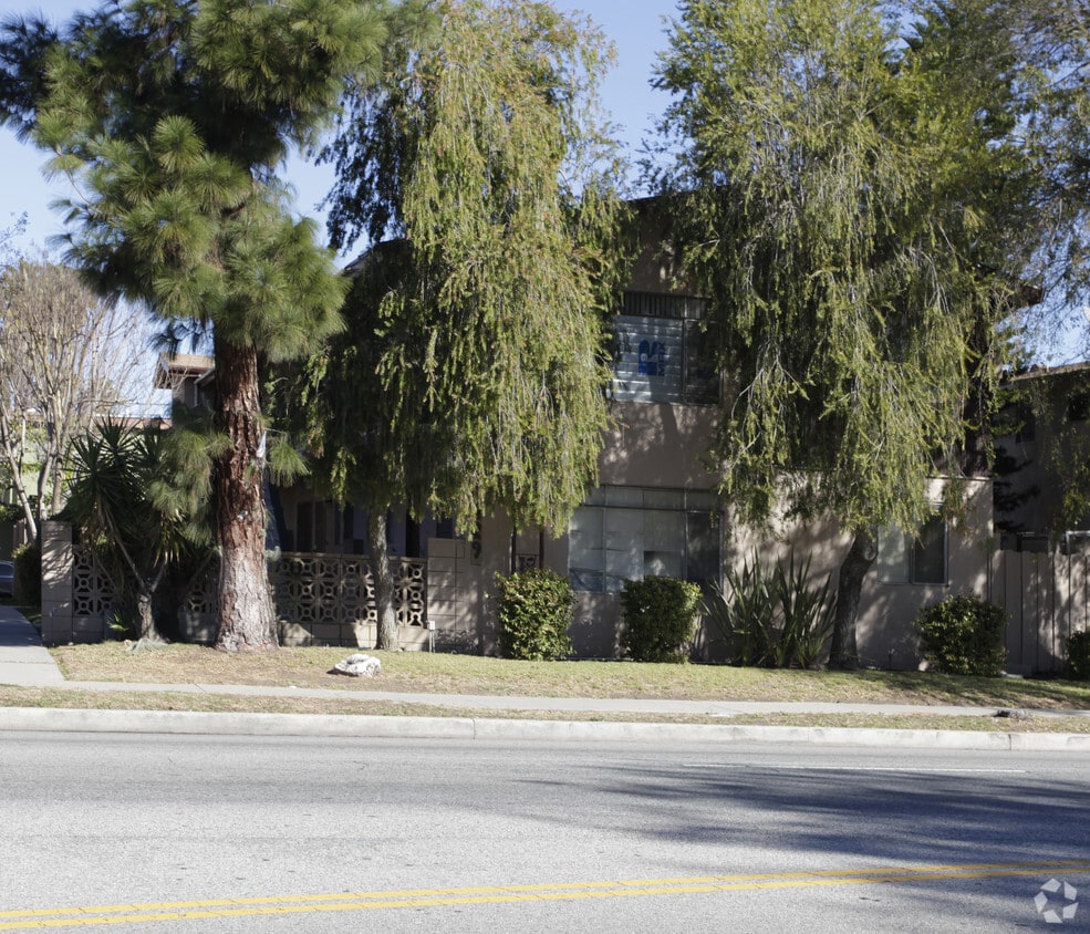 19429 Victory Blvd, Reseda, CA 91335 Apartments in Reseda, CA