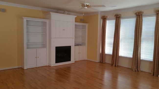 Building Photo - 4110 San Marco Dr
