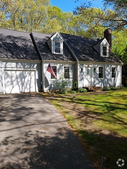 Building Photo - 45 Easterly Dr