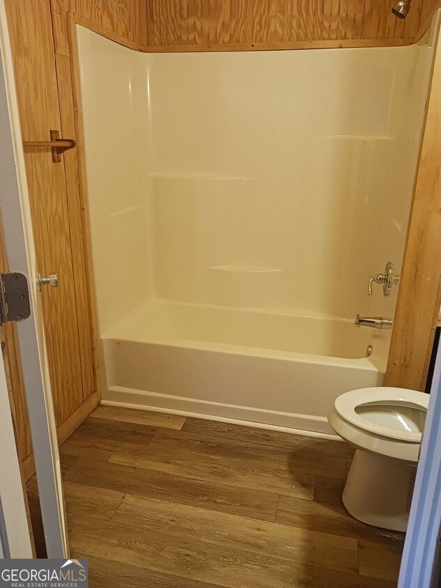 Building Photo - 16 Wingfoot Trail