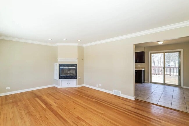 Foto del edificio - 521 N Douglas Ave