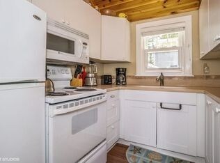Building Photo - 19 Norris St, Hyannis, MA 02601