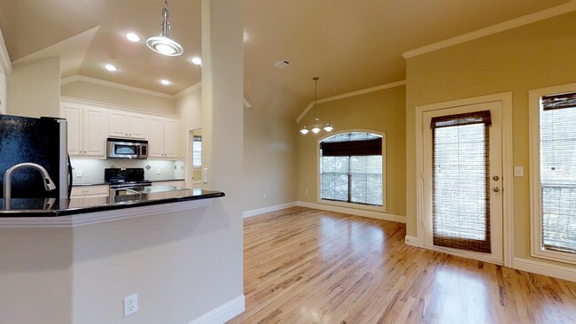 Building Photo - Rosedale Condominiums