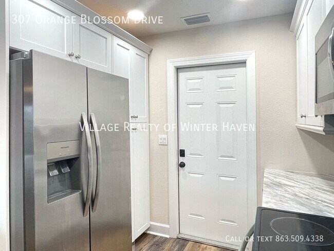 Foto del edificio - Cozy Townhome available in Winter Haven