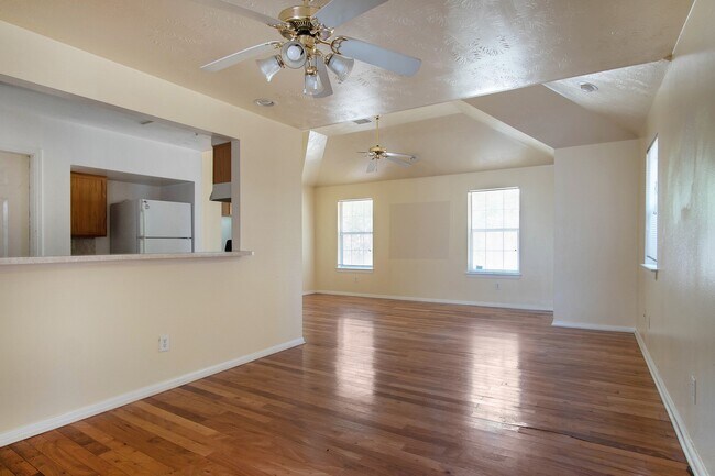 Building Photo - 1207 Lovett St