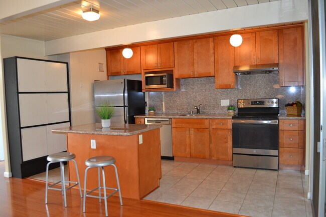 Kitchen - 599 W Remington Dr