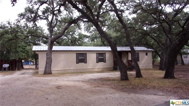 Building Photo - 210 Moss Oaks Dr