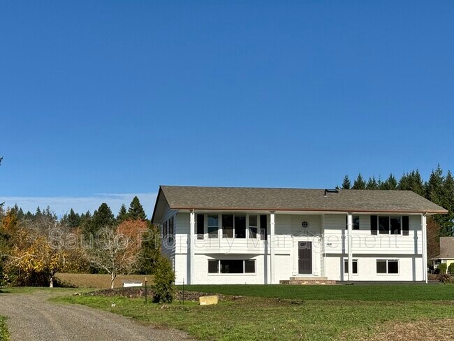 Foto del edificio - 21965 NW Phillips Rd