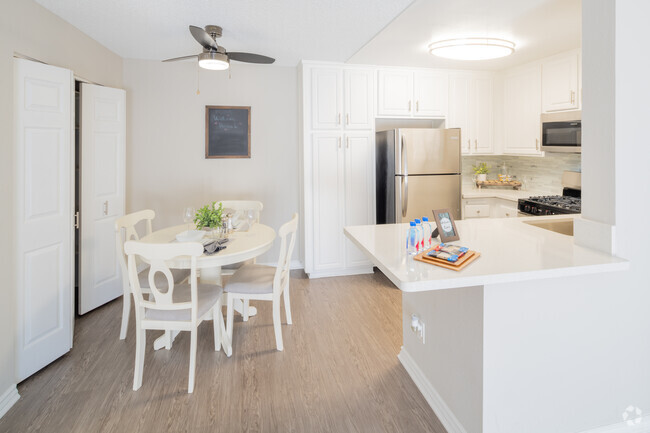 Dining Room / Kitchen - The Landing at Long Beach