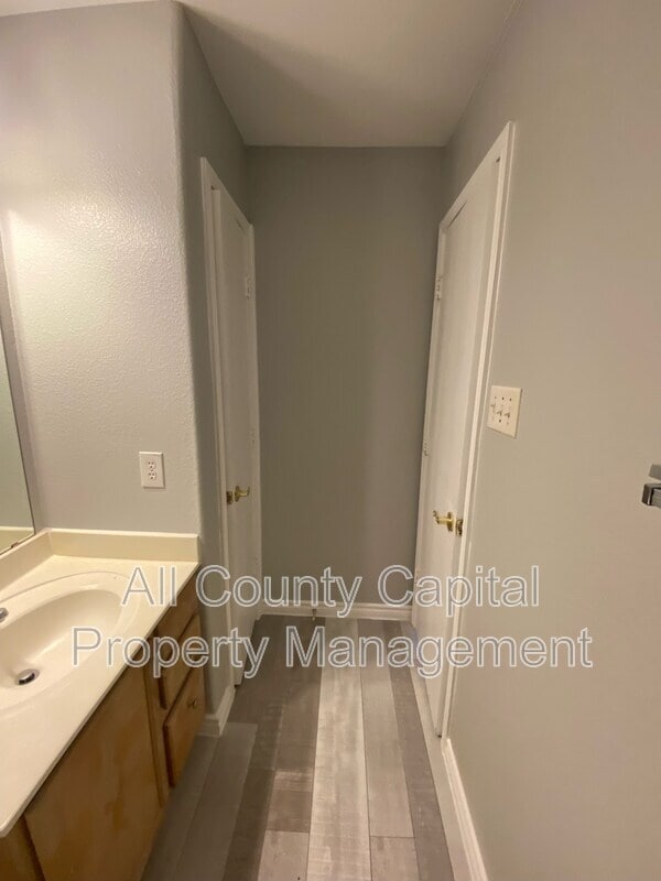 Building Photo - 6805 Doyal Dr