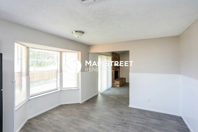 Foto del edificio - 3 Bedroom Pet-Friendly Home in WATAUGA, TX...