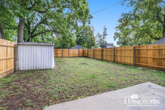 Foto del edificio - Cozy One-Story Home with 2 Bedrooms in River Park