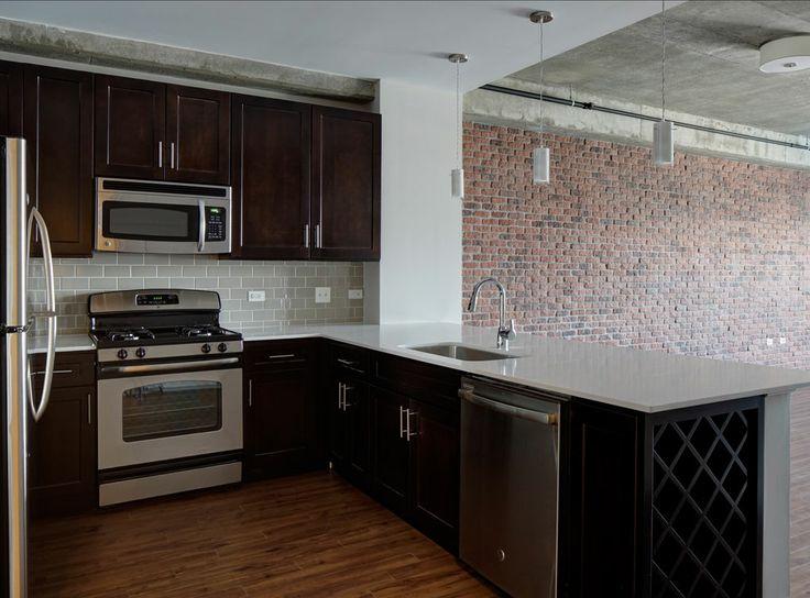 Primary Photo - 850 N Clark St