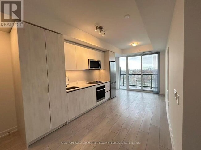 Photo du bâtiment - 5858 Yonge St