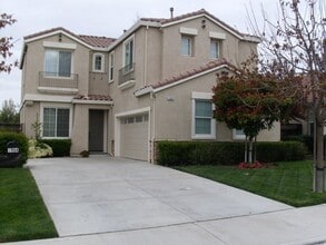 Building Photo - 1962 Las Flores Dr