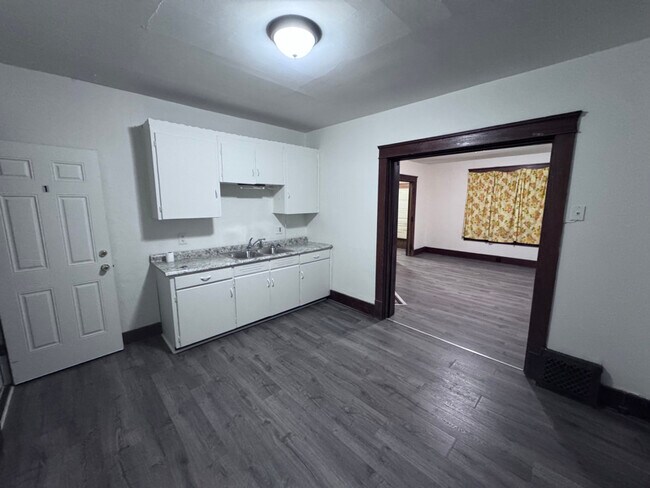 Foto del edificio - 650 W 3rd St