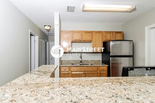Foto del edificio - 3 Bedroom Pet-Friendly Home in Tampa, FL with Main Street Renewal