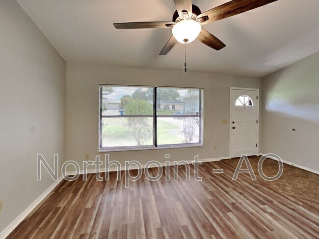 Building Photo - 5313 Elwood Rd