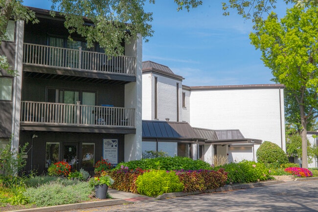 Building Photo - The Eagles