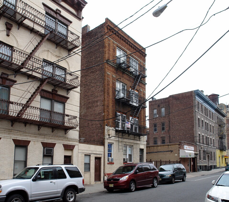 Foto del edificio - 214 64th St